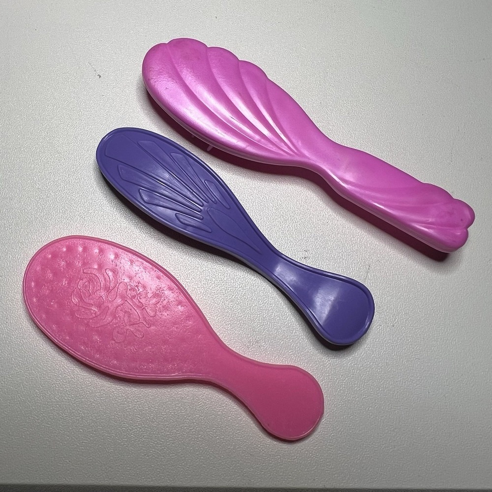 Set Of 3-plastic toy hair brushes likely Barbie doll accessory set
